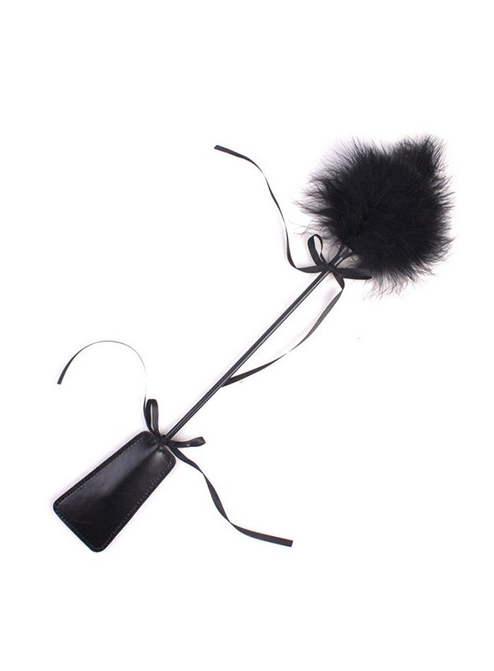 Fusta, látigo con peluche . Lencería de Cuero Bdsm